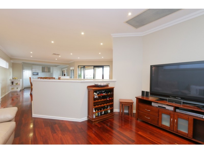 38A Joiner St, Melville WA 6156