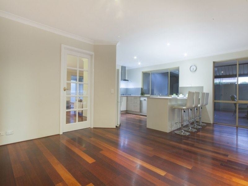 42 Bibra Drive, Bibra Lake WA 6163