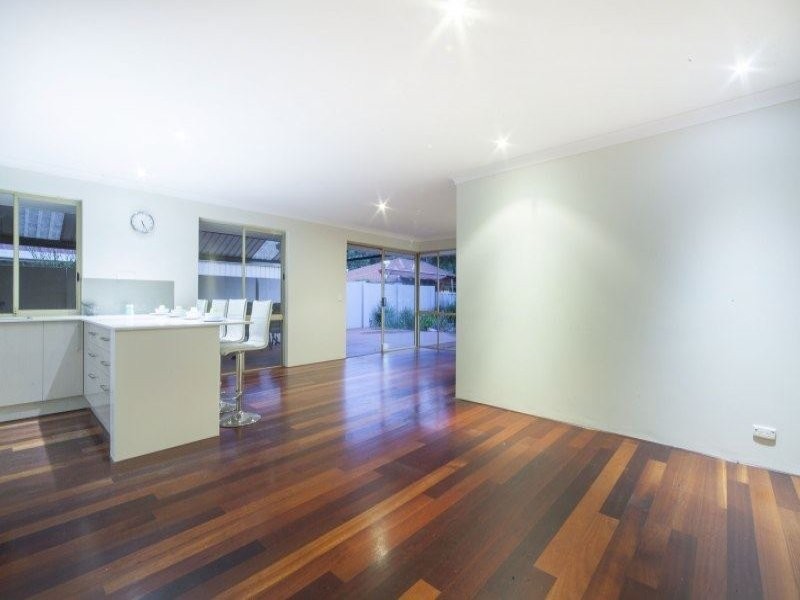 42 Bibra Drive, Bibra Lake WA 6163