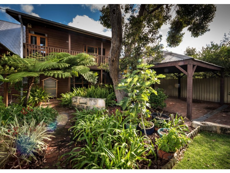 68a Lamond Street, Alfred Cove WA 6154