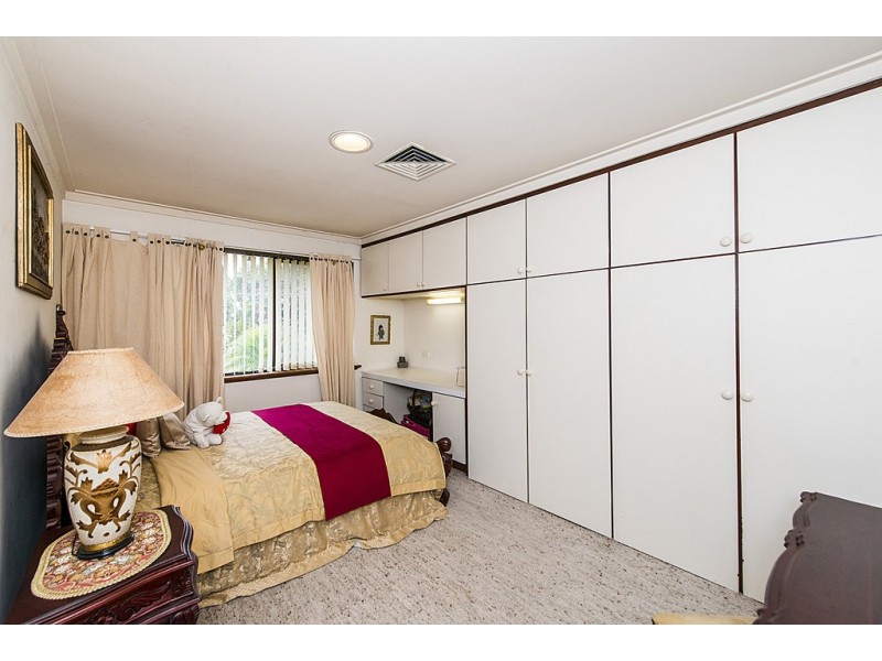 19 Earlston Way, Booragoon WA 6154