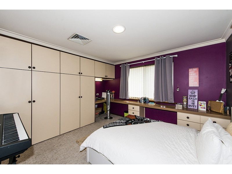 19 Earlston Way, Booragoon WA 6154