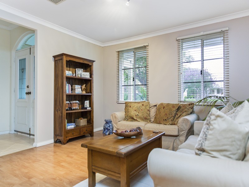 21 Alison Road, Attadale WA 6156