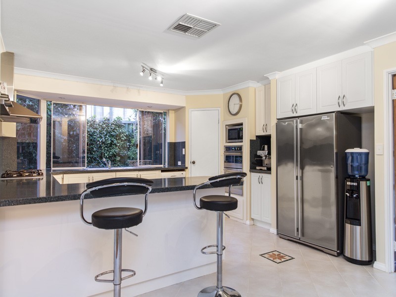 21 Alison Road, Attadale WA 6156