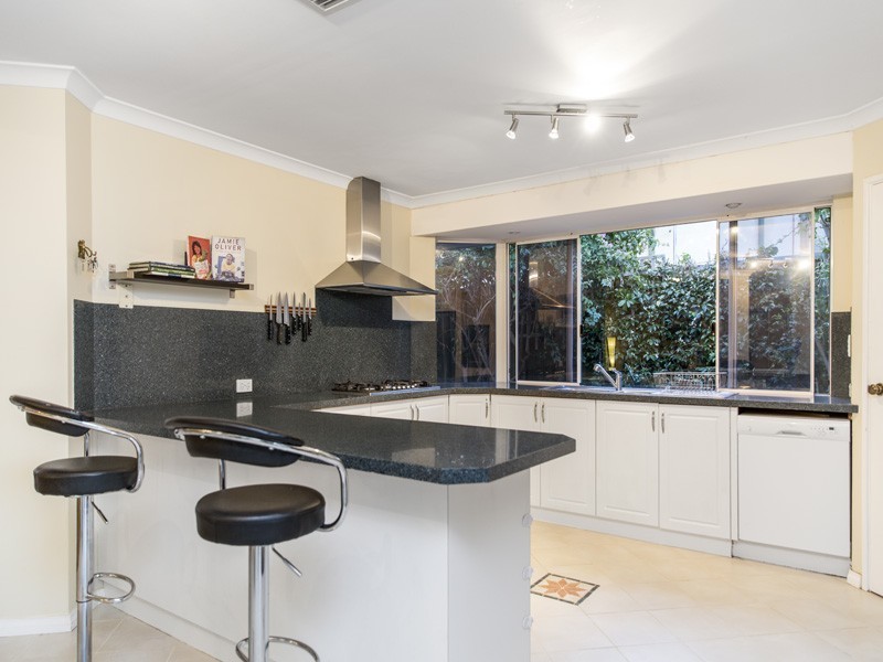 21 Alison Road, Attadale WA 6156