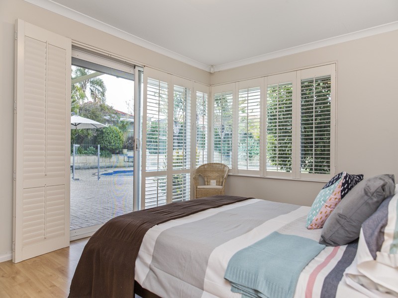 21 Alison Road, Attadale WA 6156