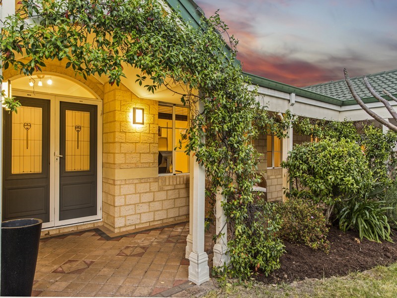 21 Alison Road, Attadale WA 6156