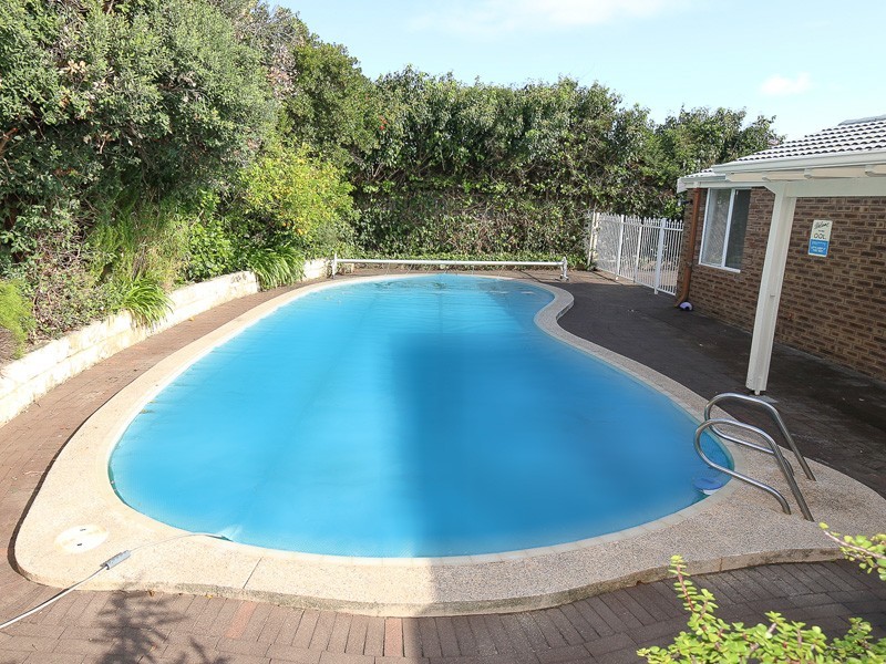 27 Chetwynd Way, Booragoon WA 6154