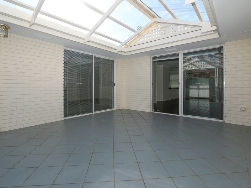27 Chetwynd Way, Booragoon WA 6154