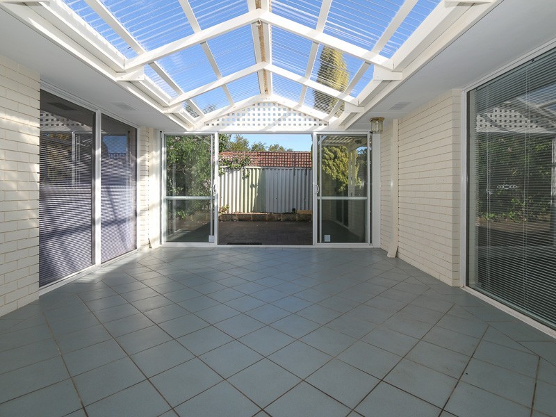 27 Chetwynd Way, Booragoon WA 6154