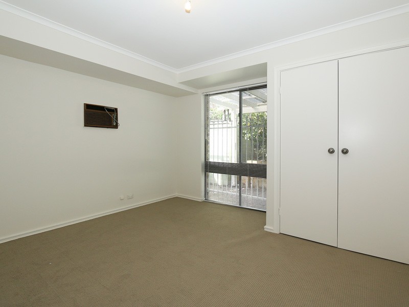 27 Chetwynd Way, Booragoon WA 6154