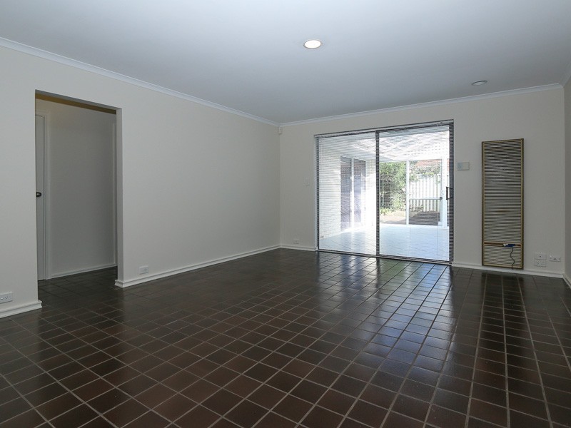 27 Chetwynd Way, Booragoon WA 6154