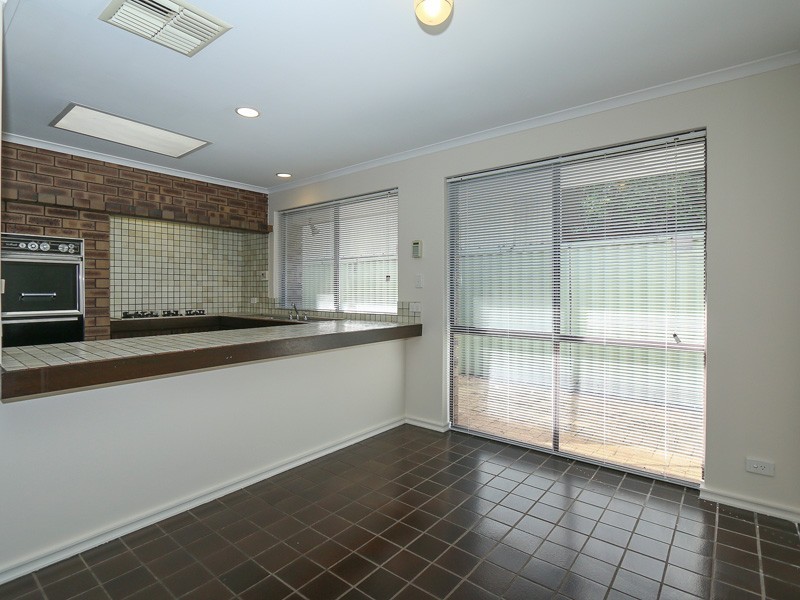 27 Chetwynd Way, Booragoon WA 6154