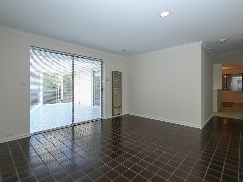 27 Chetwynd Way, Booragoon WA 6154