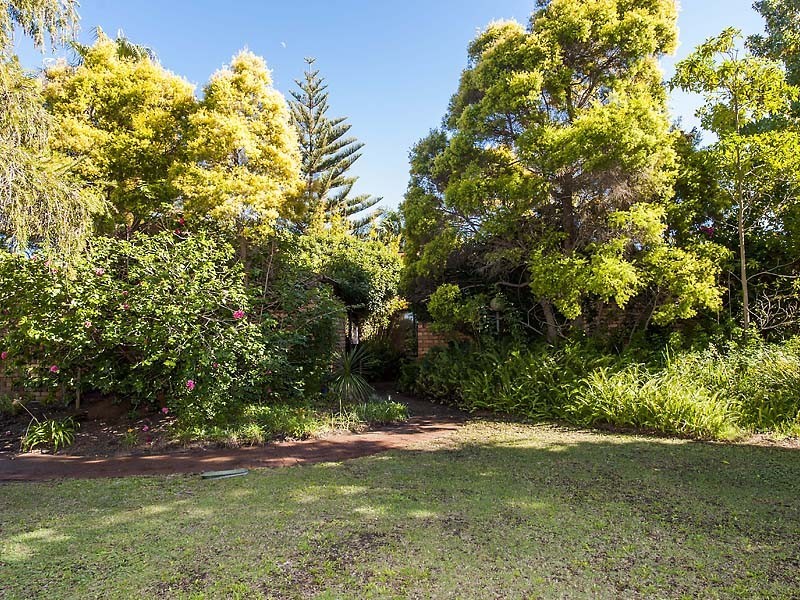 41 Findlay Road, Leeming WA 6149