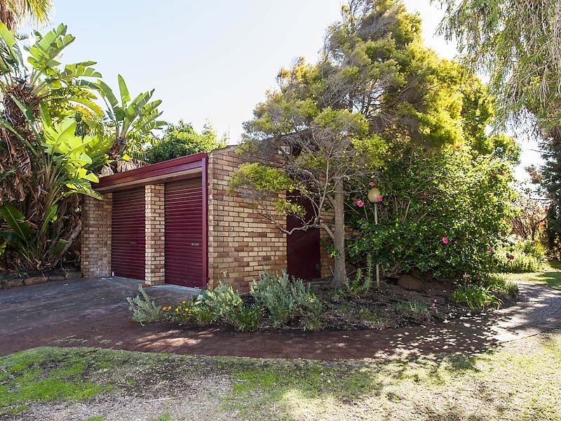 41 Findlay Road, Leeming WA 6149
