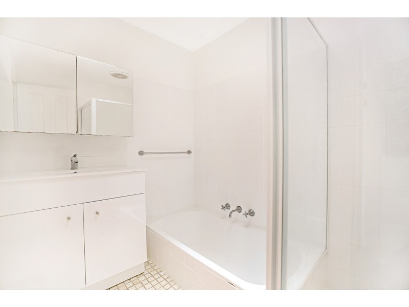 9/9 Luffingham Street, Melville WA 6156