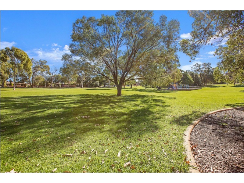 9/9 Luffingham Street, Melville WA 6156