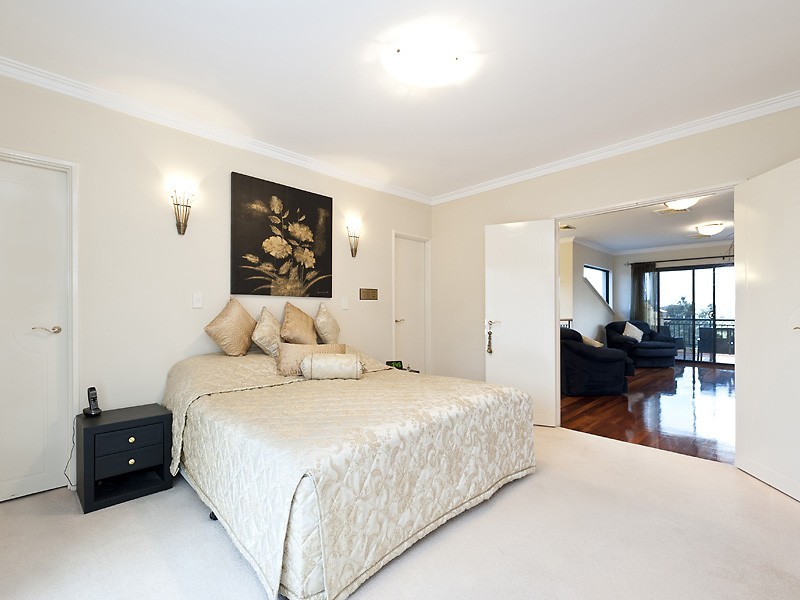 60 Glen Iris Drive, Jandakot WA 6164