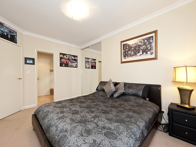 60 Glen Iris Drive, Jandakot WA 6164