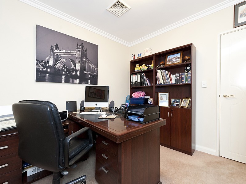 60 Glen Iris Drive, Jandakot WA 6164