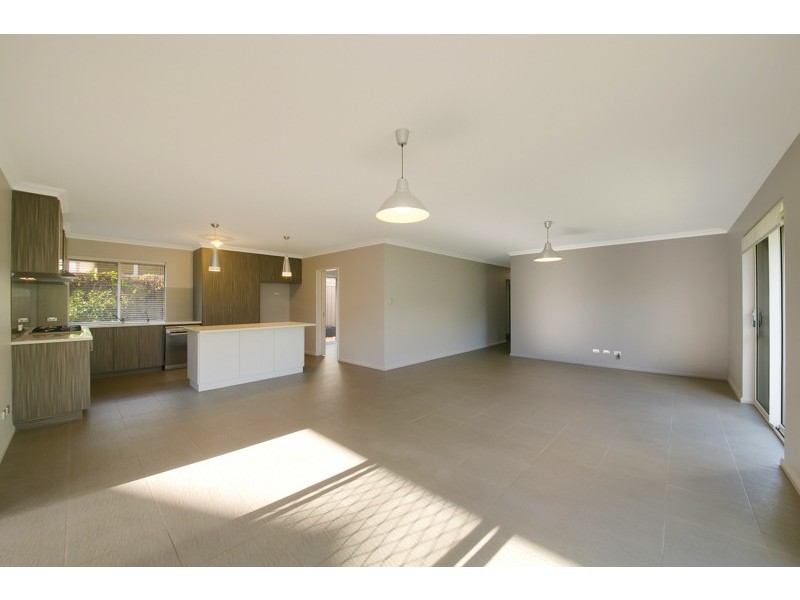 8 Lautour Street, South Guildford WA 6055