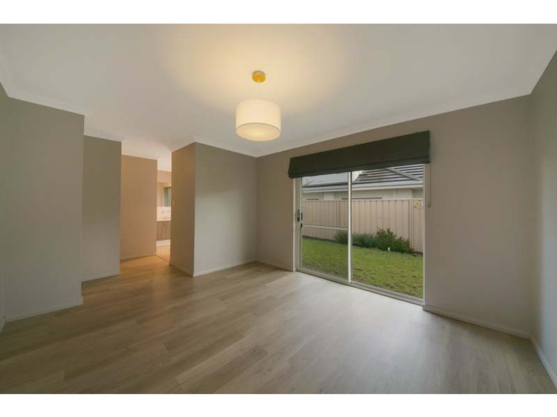 8 Lautour Street, South Guildford WA 6055