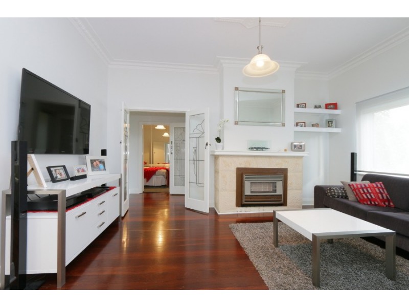 15 Alison Road, Attadale WA 6156