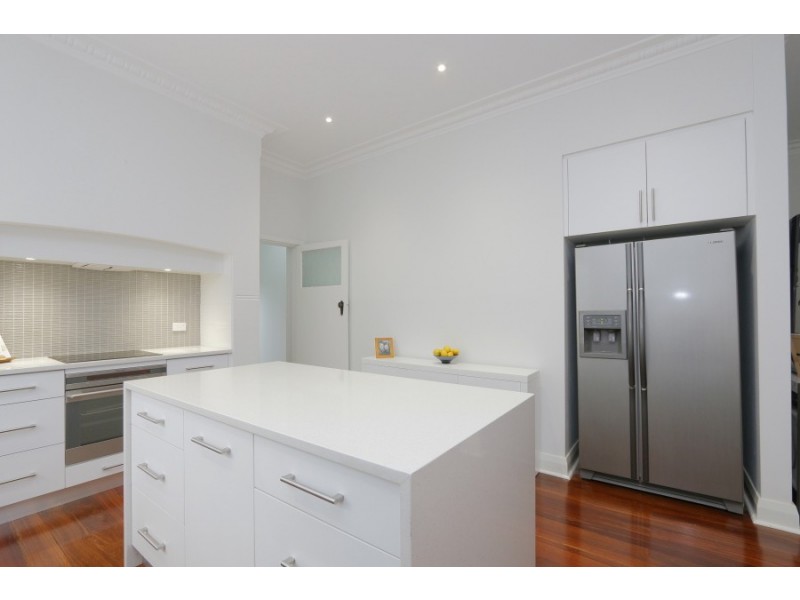 15 Alison Road, Attadale WA 6156