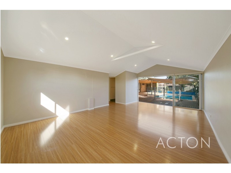 11 Mosey Court, Bull Creek WA 6149