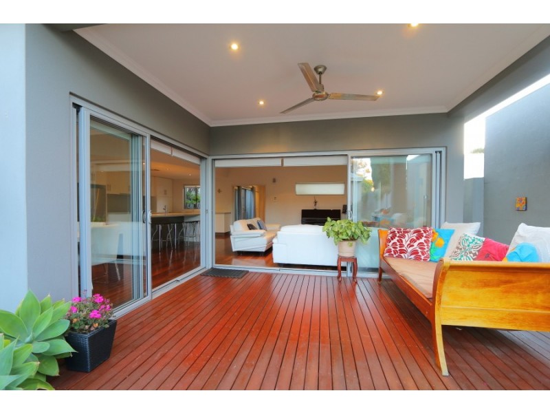 12A Clydesdale  Street, Alfred Cove WA 6154