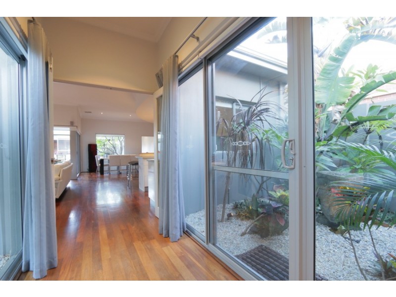 12A Clydesdale  Street, Alfred Cove WA 6154