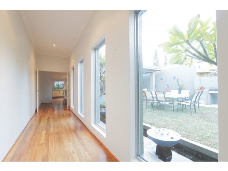 12A Clydesdale  Street, Alfred Cove WA 6154