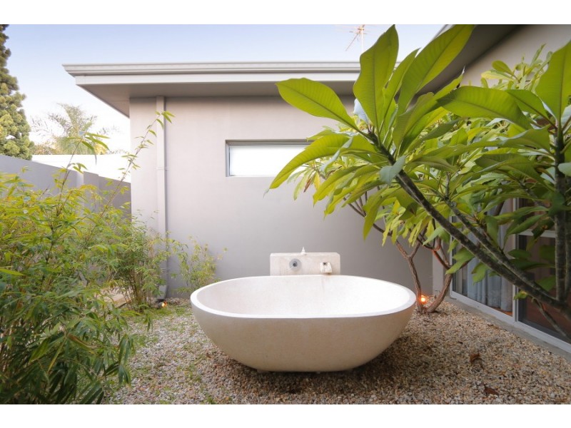 12A Clydesdale  Street, Alfred Cove WA 6154