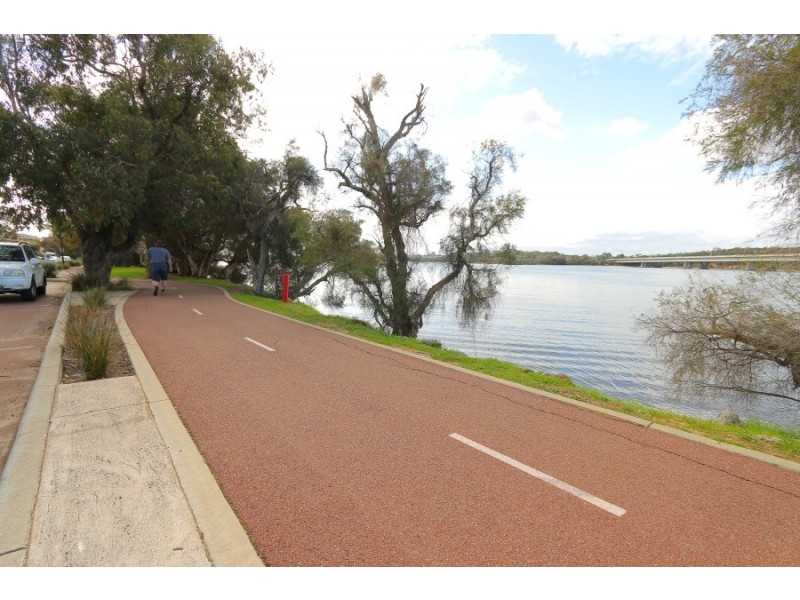 217 The Esplanade, Mount Pleasant WA 6153