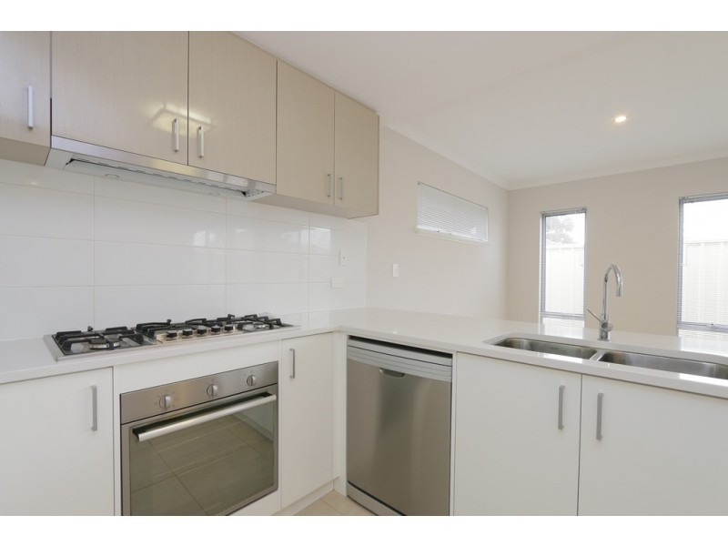 2C Lilacdale Road, Innaloo WA 6018