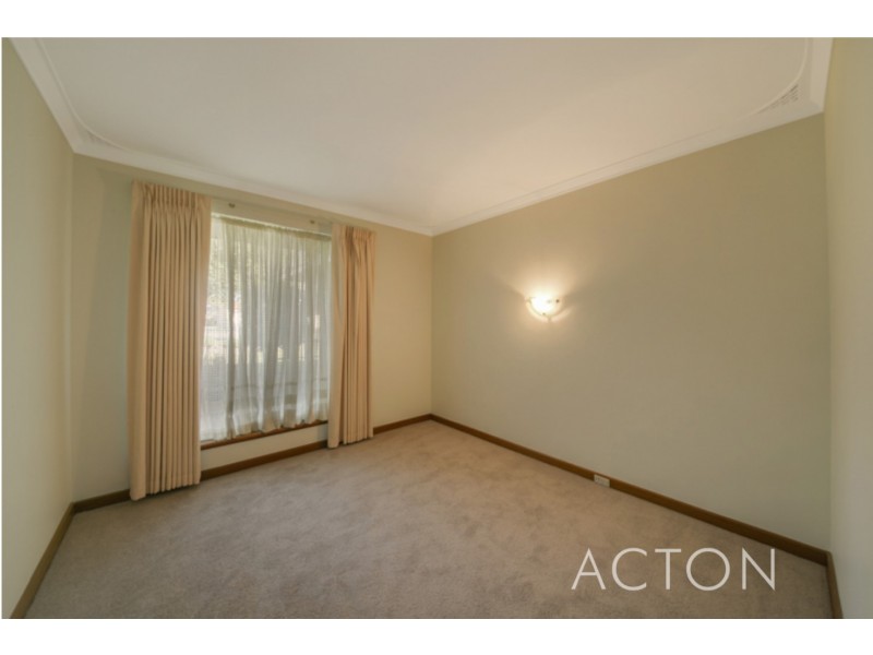 122 Riseley Street, Ardross WA 6153