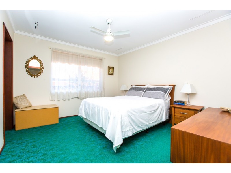1 Nunweek Street, Booragoon WA 6154