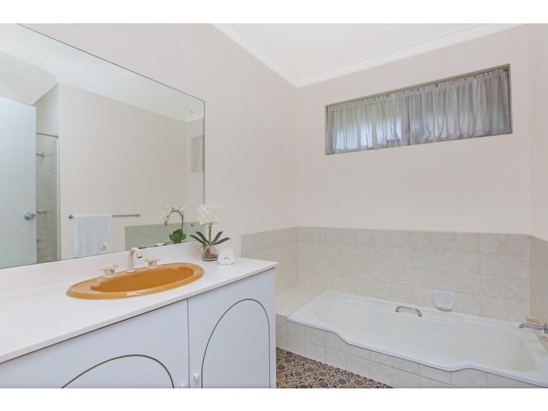 1 Nunweek Street, Booragoon WA 6154