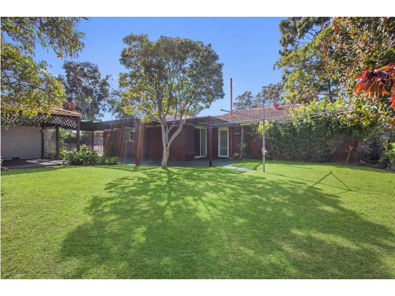 1 Nunweek Street, Booragoon WA 6154