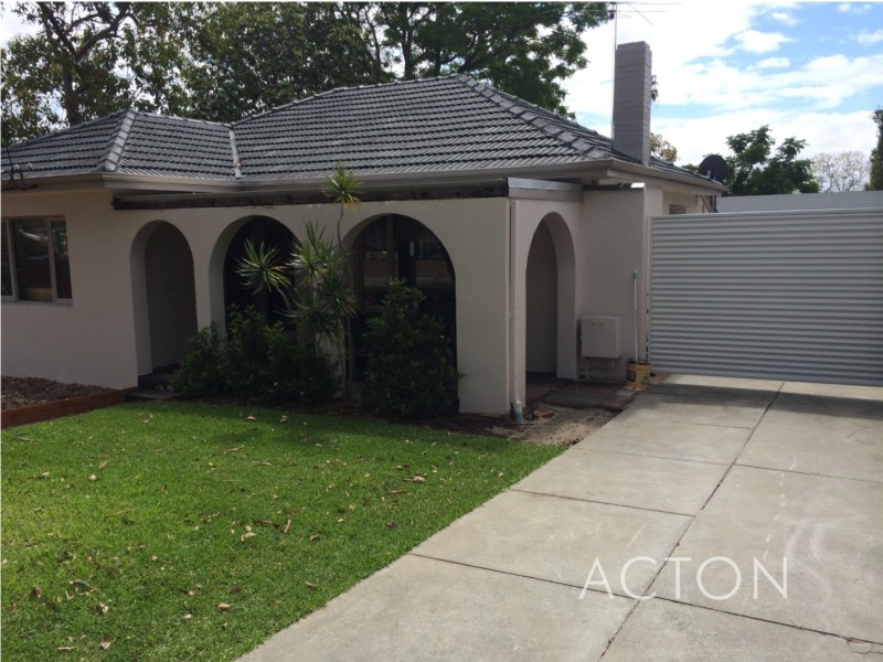 4 Cardew Street, Melville WA 6156