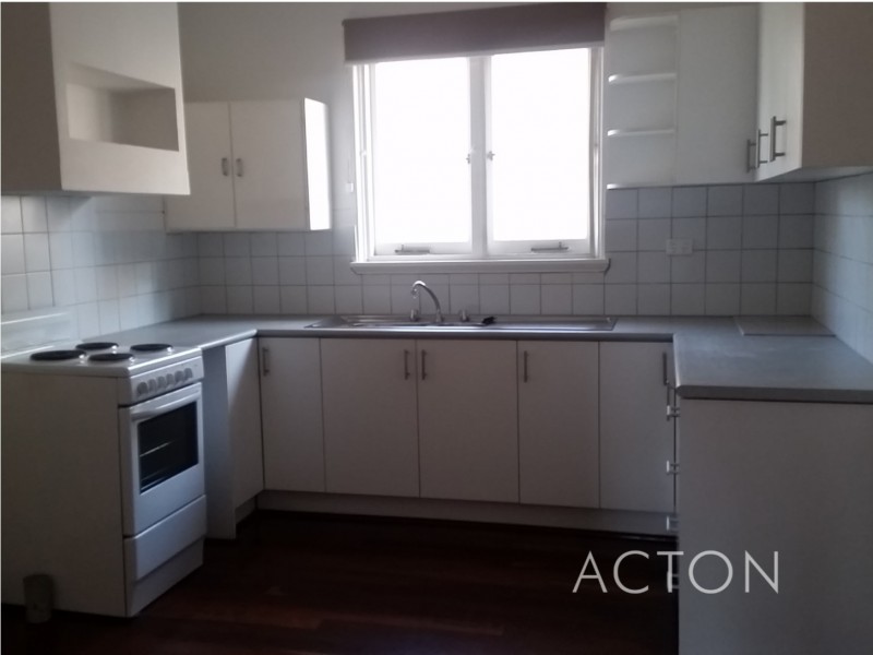 4 Cardew Street, Melville WA 6156