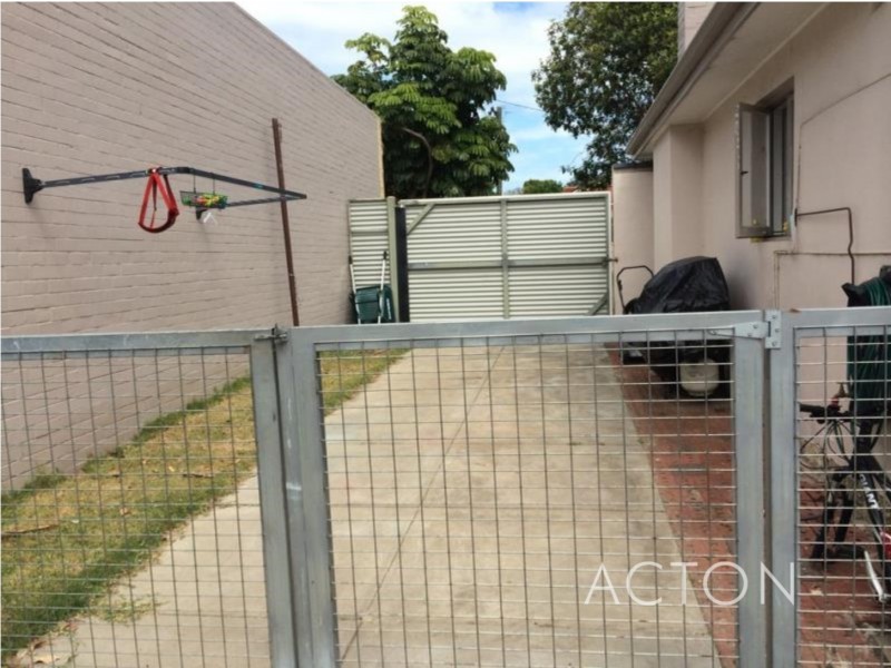 4 Cardew Street, Melville WA 6156