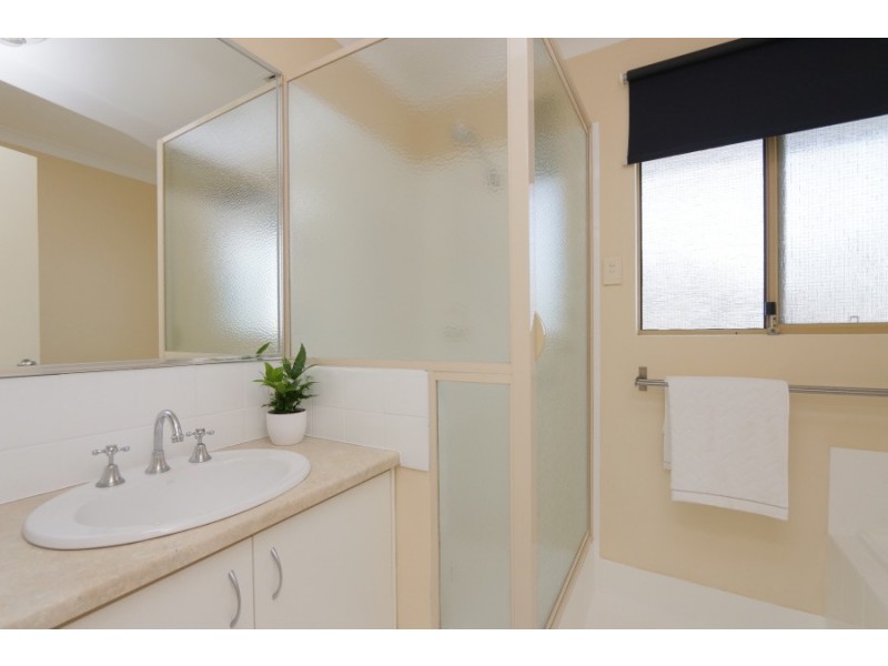 9 Jessica Court, Munster WA 6166