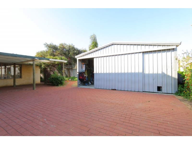 9 Jessica Court, Munster WA 6166