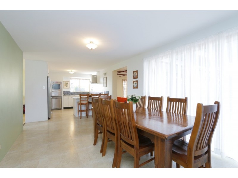 9 Jessica Court, Munster WA 6166