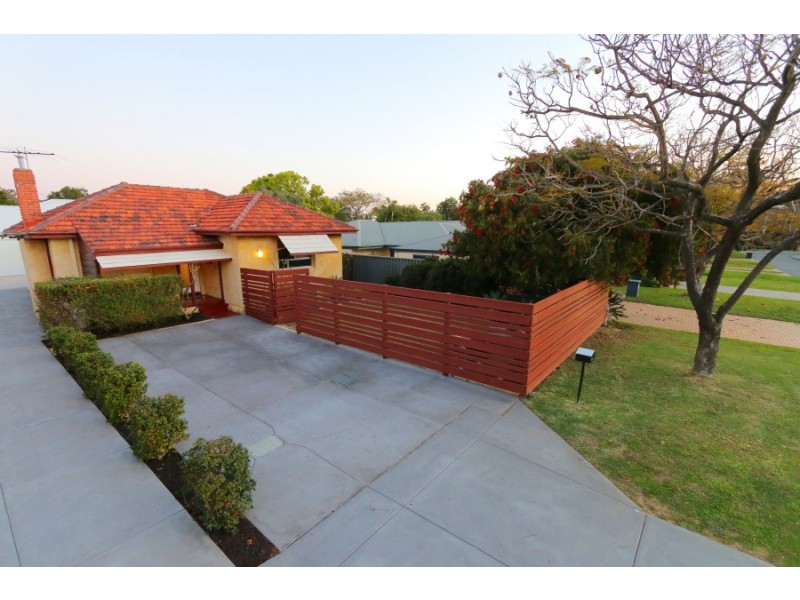 27B Jagoe Loop, Willagee WA 6156