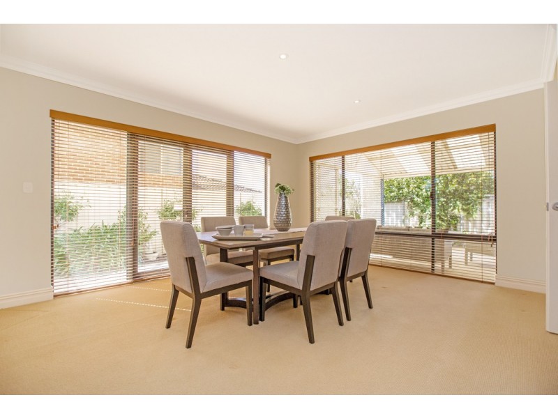 14 Lutey Road, Attadale WA 6156