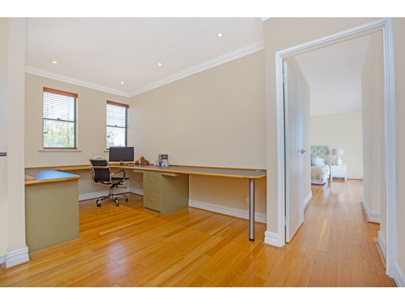 14 Lutey Road, Attadale WA 6156