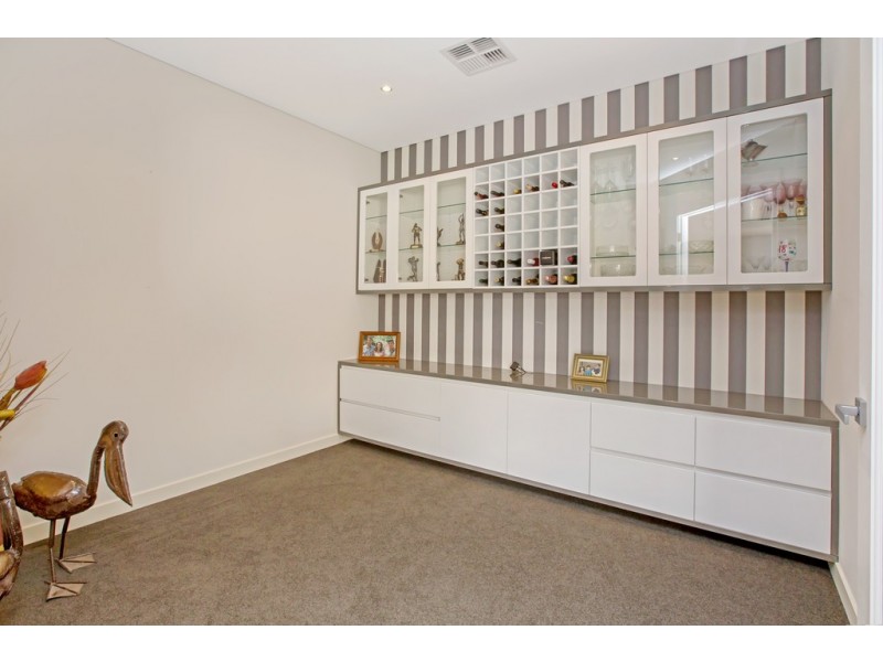 53 Williams Road, Melville WA 6156